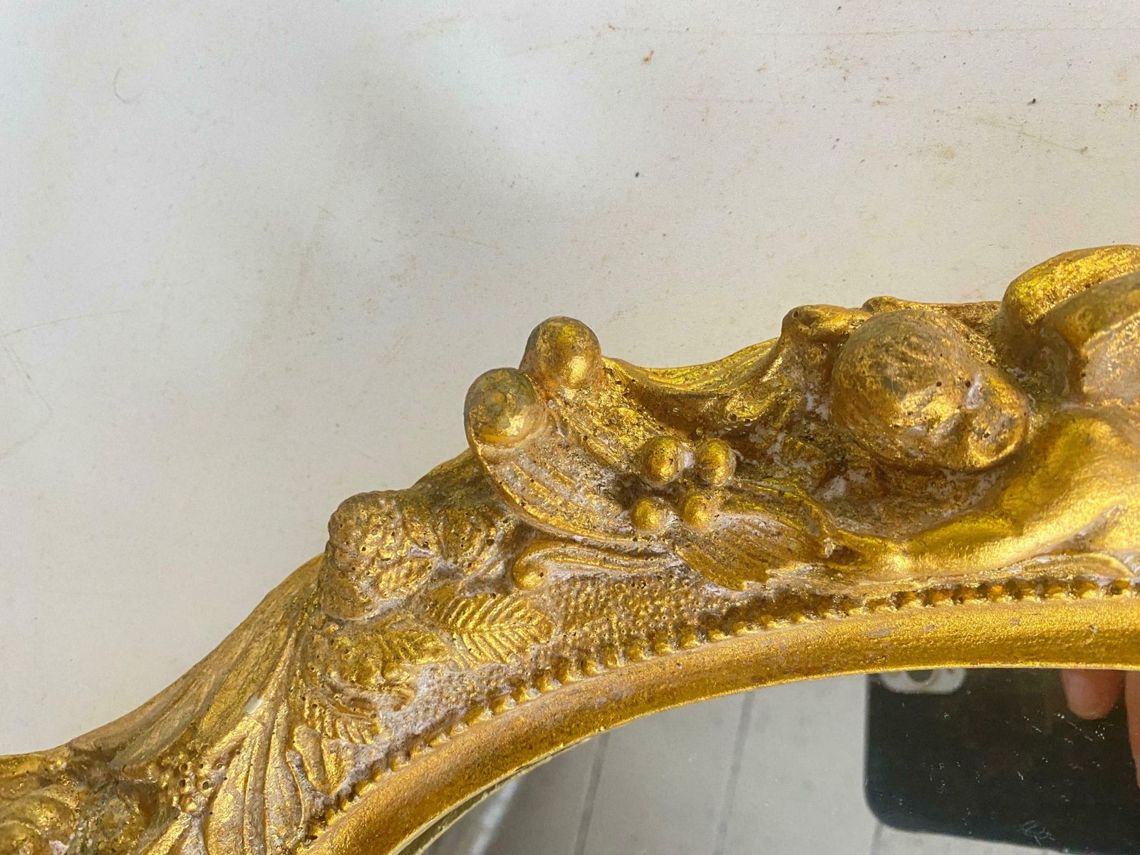 Gilt Mirrors In Resin Old Gilt Patina Style, 20th Century Set Of 2 photo vinterior