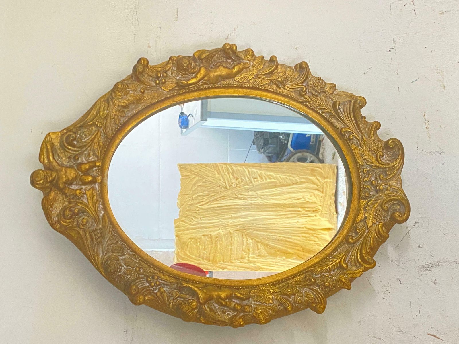 photo vintage Gilt Mirrors In Resin Old Gilt Patina Style, 20th Century Set Of 2