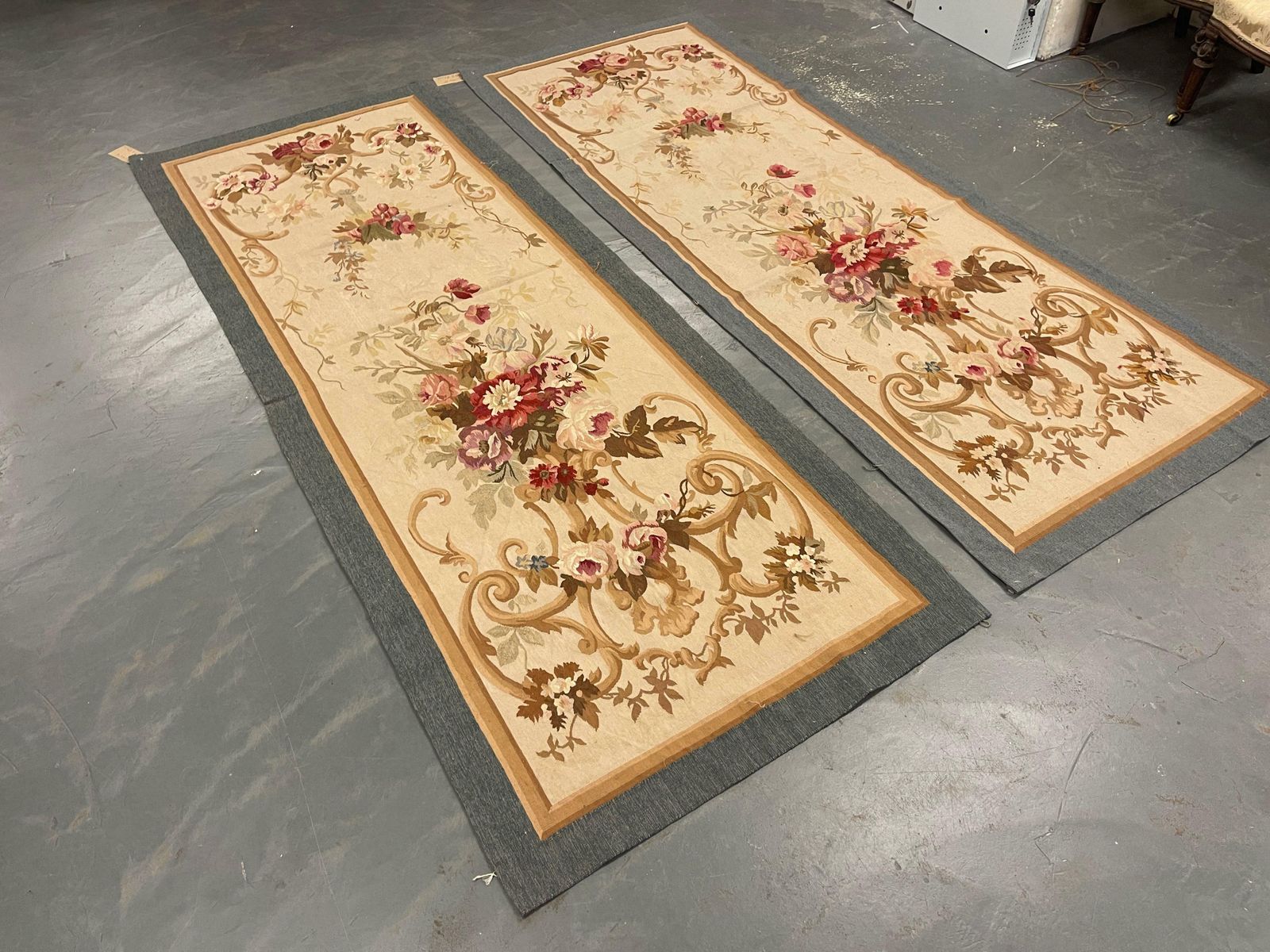 photo furniture Blue Aubusson Rug Runner Beige Handwoven Carpet Floral Livingroom Rug Home Decor