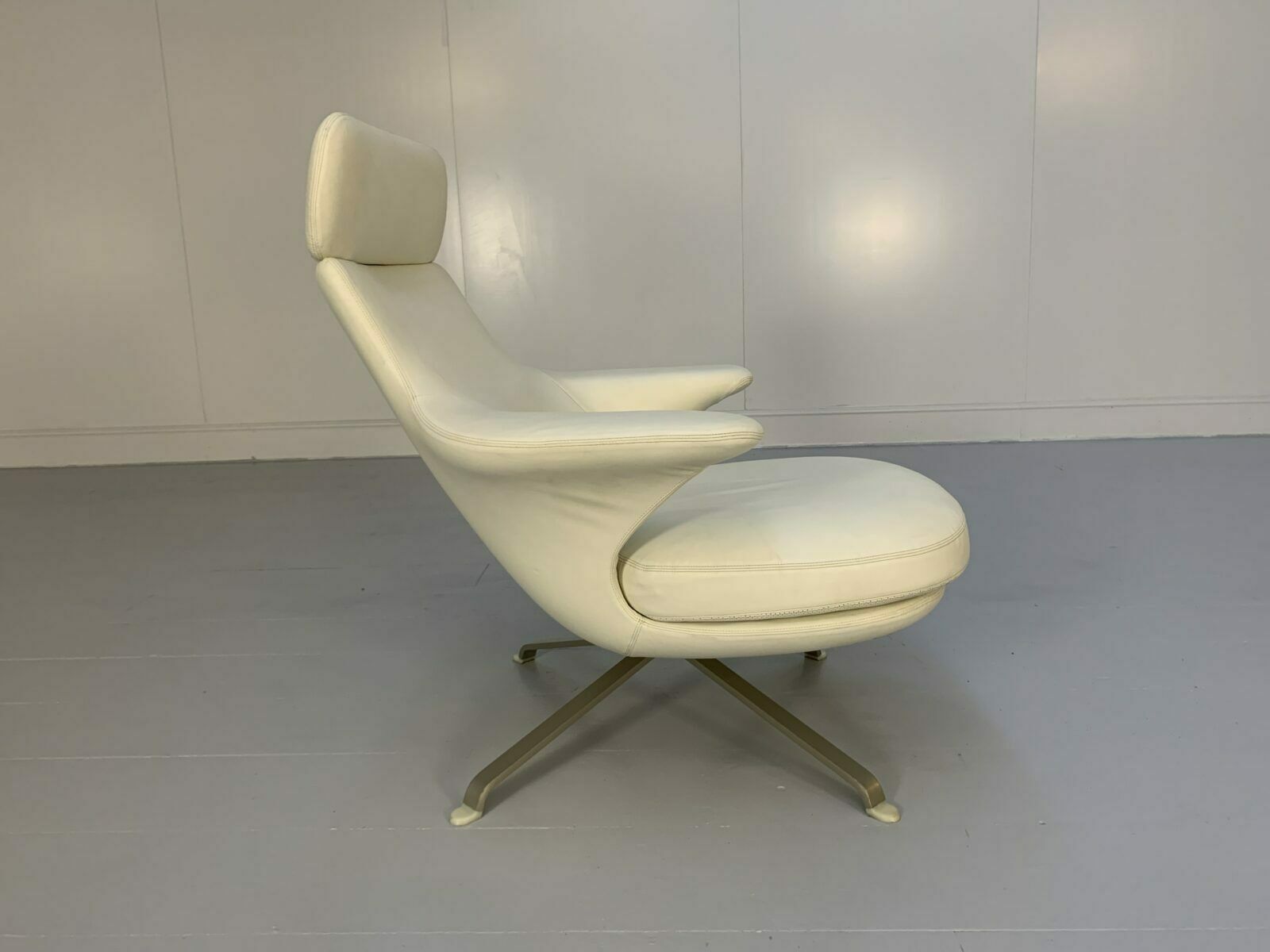 B&B Italia “Radar” Armchair – In Ivory Leather photo Furniture