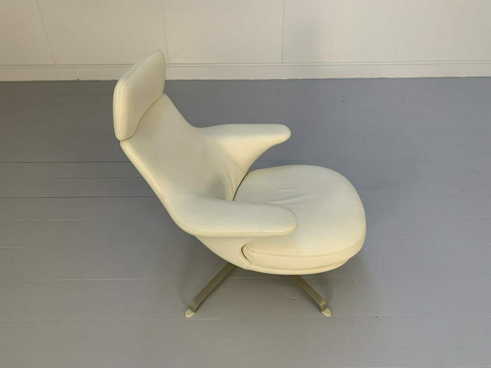 B&B Italia “Radar” Armchair – In Ivory Leather photo buy