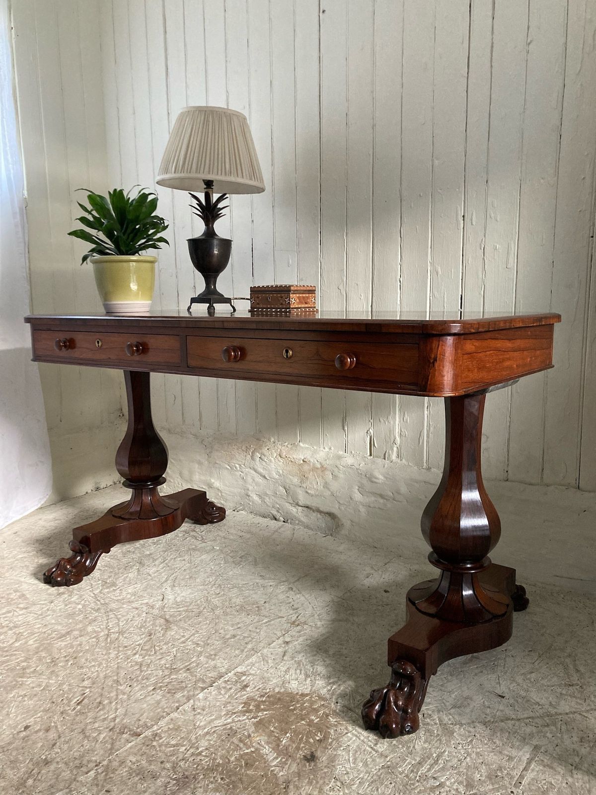 A Fine Early 19th Century Rosewood Library Table/Desk. photo vinterior