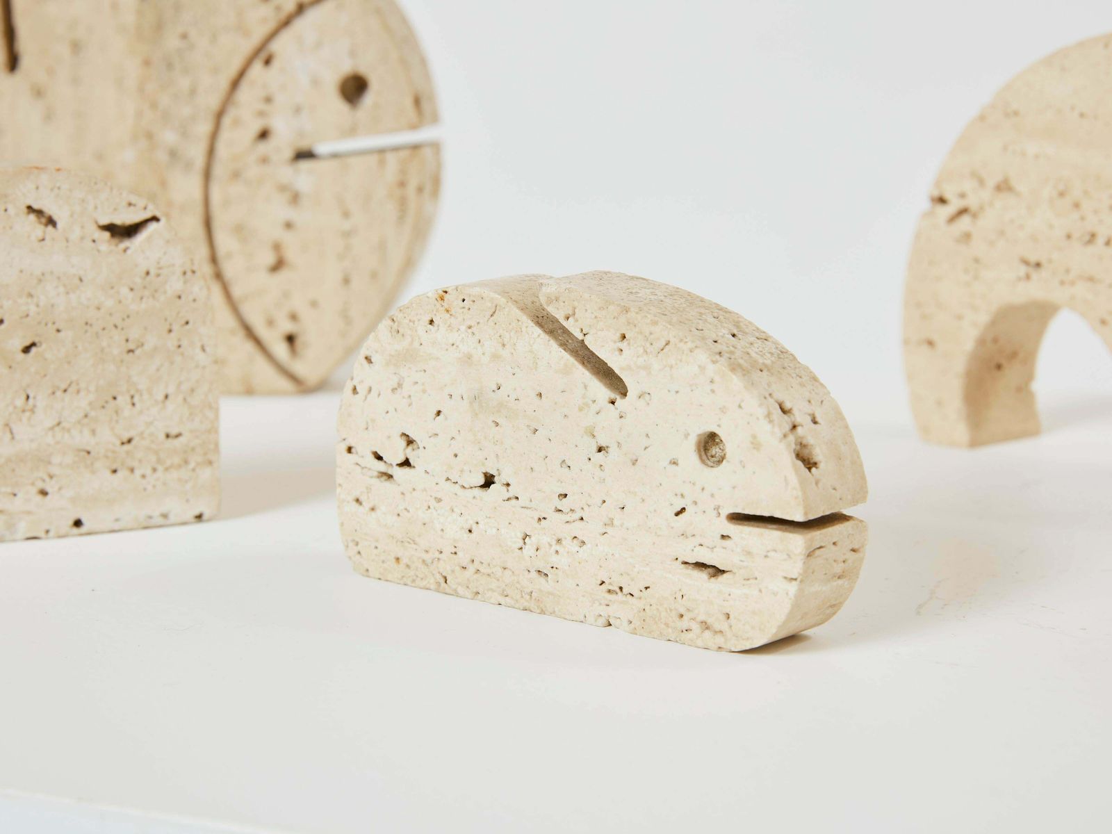 Ensemble de 8 sculptures animalières en travertin Fratelli Mannelli, 1970 photo vinterior