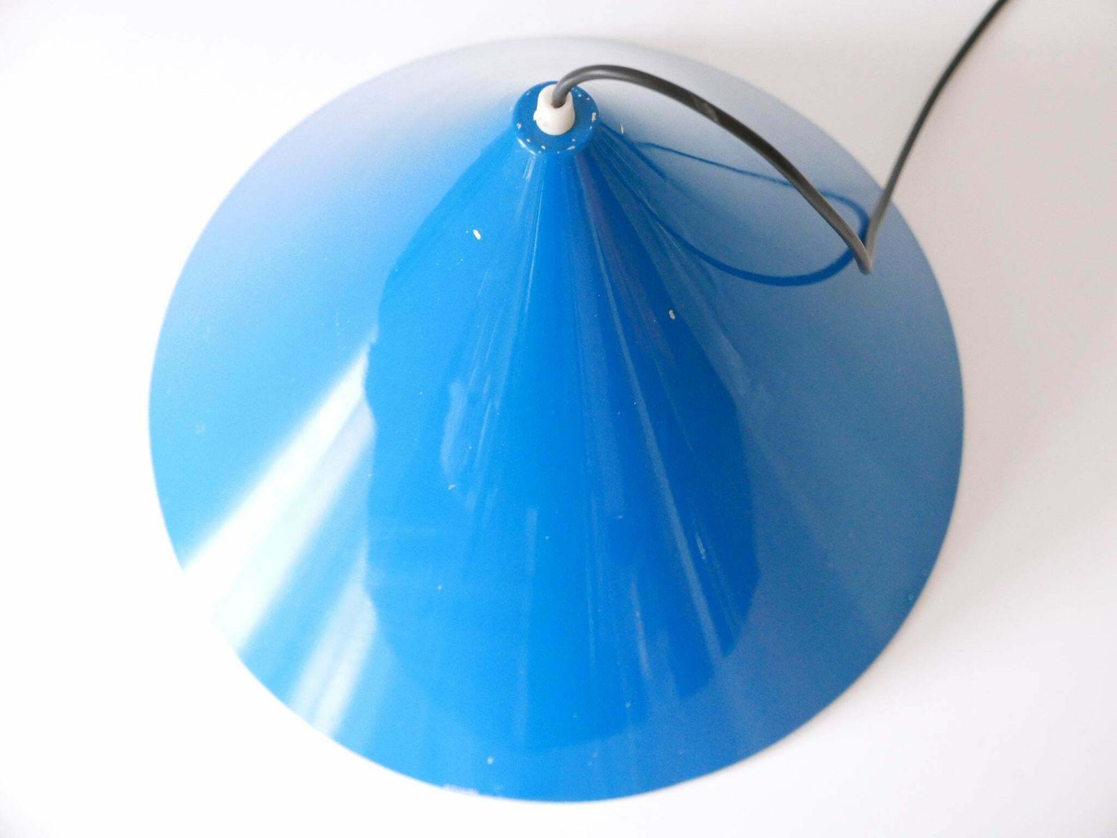 photo vintage Large Mid Century Modern Billard Pendant Lamps By Louis Poulsen Denmark 1960s