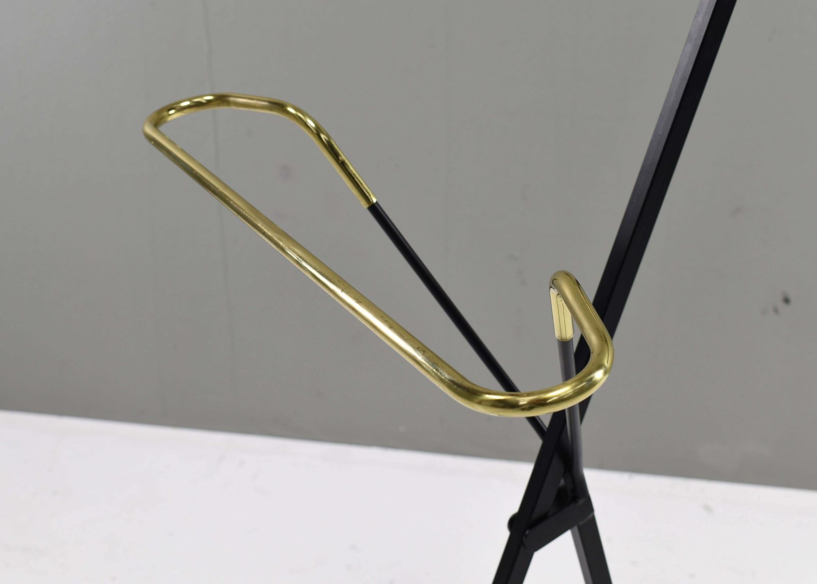 photo vinterior Fratelli Reguitti Folding Valet Stand / Suit Rack In Brass, Italy – Circa 1
