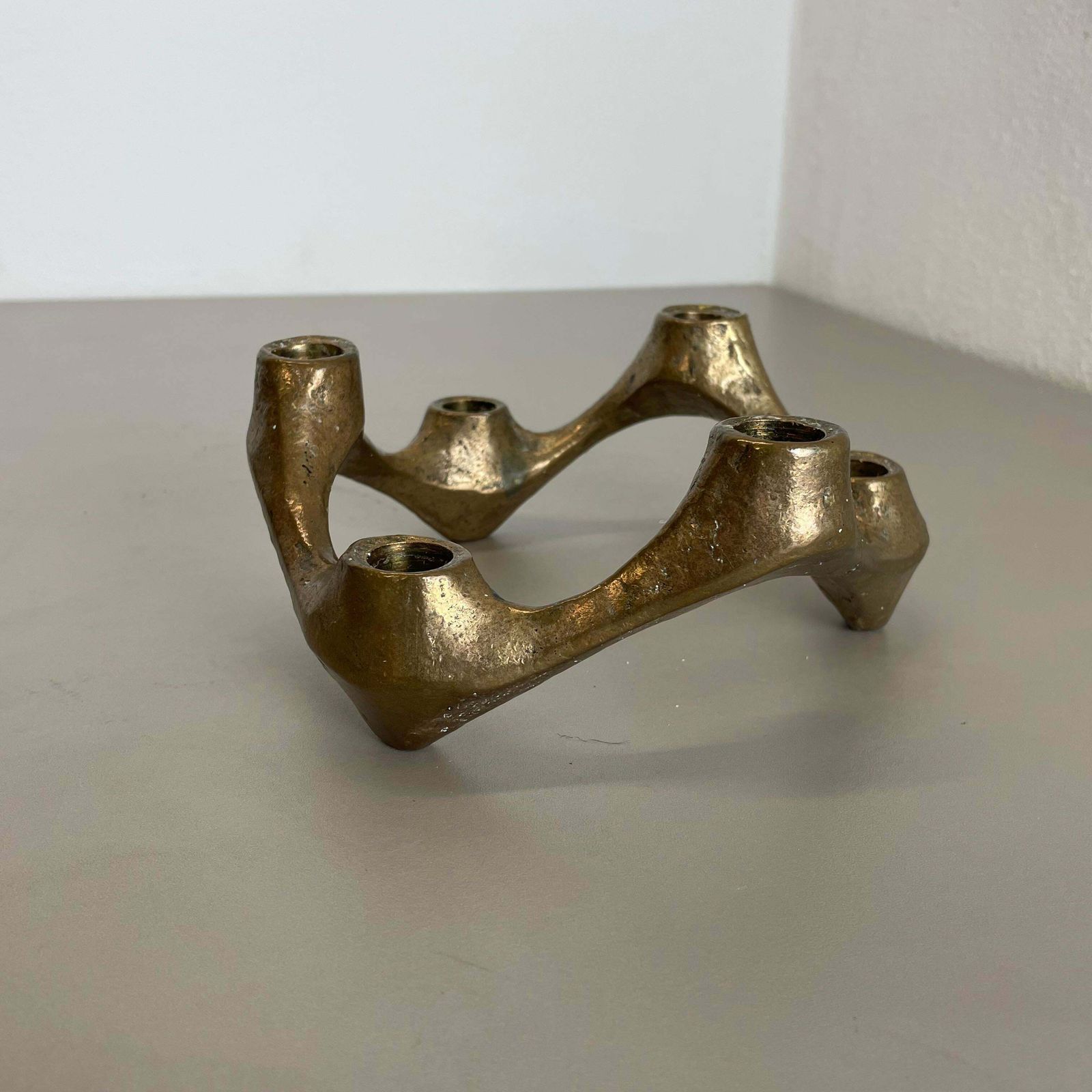 photo vinterior Midcentury 1.6kg Brutalist Bronze Candleholder By Michael Harjes, Germany 1960s