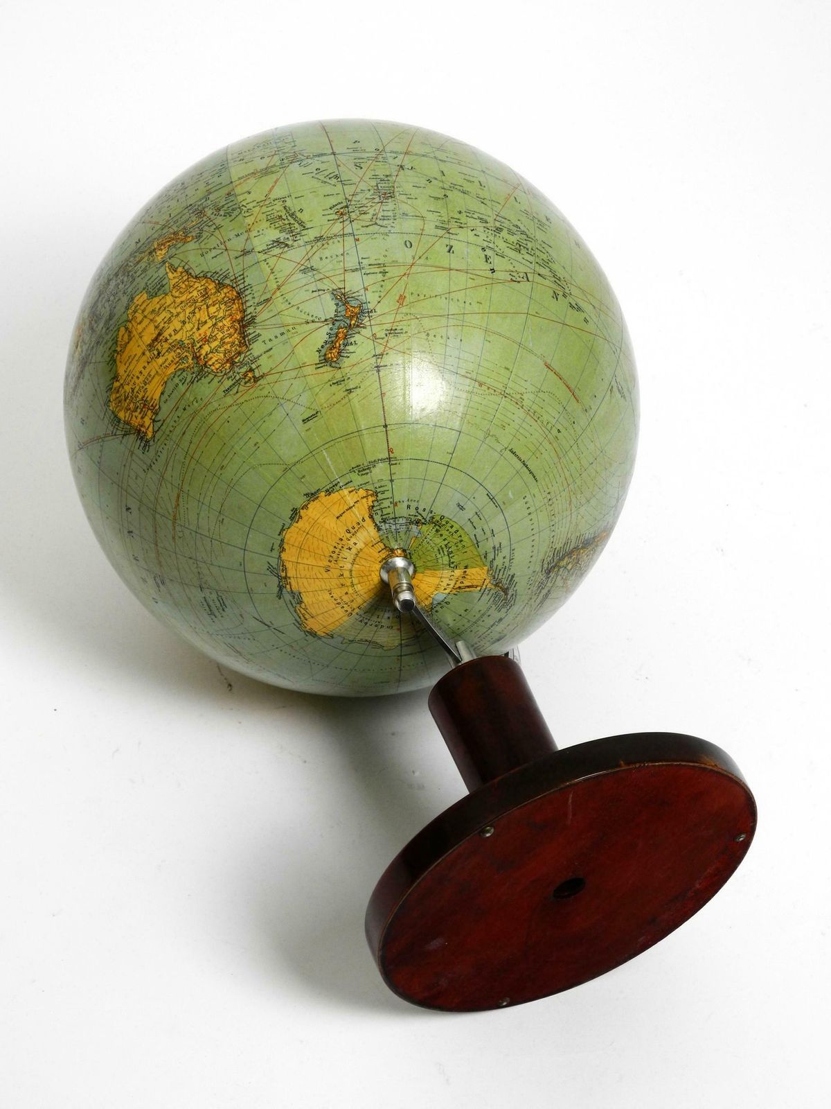 669.0 Beautiful Large Mid Century Earth Globe From Columbus Verlag Paul Oestergaard photo