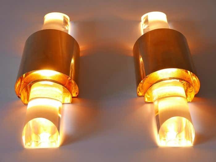 photo vinterior Set Of Two Exceptional Gilt Brass & Lucite Sconces Or Wall Lights Germany 1980s
