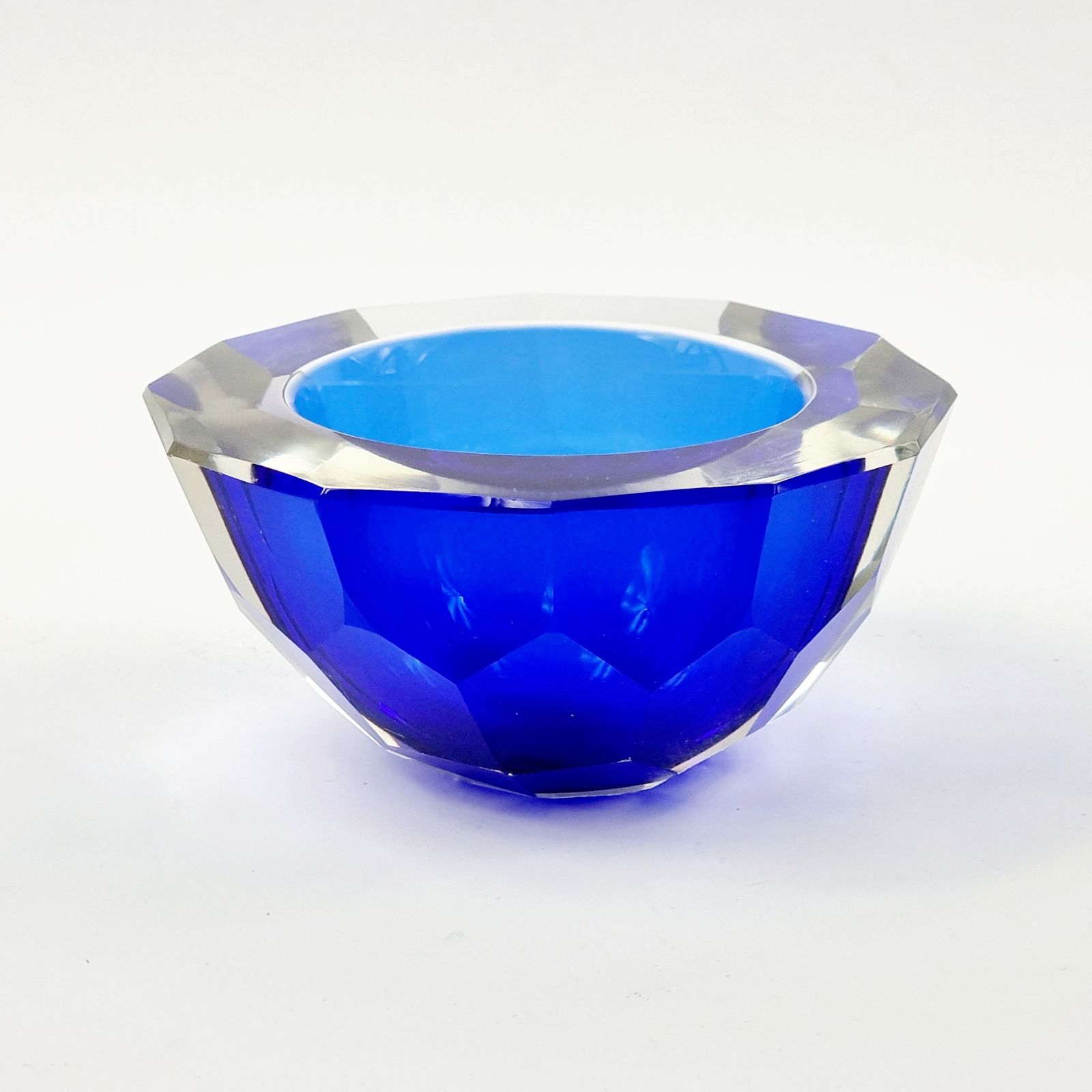 Large Sommerso Diamond Faceted 'Geode' Murano Glass Bowl By Mandruzzato, Italy, 1970s photo Home Decor
