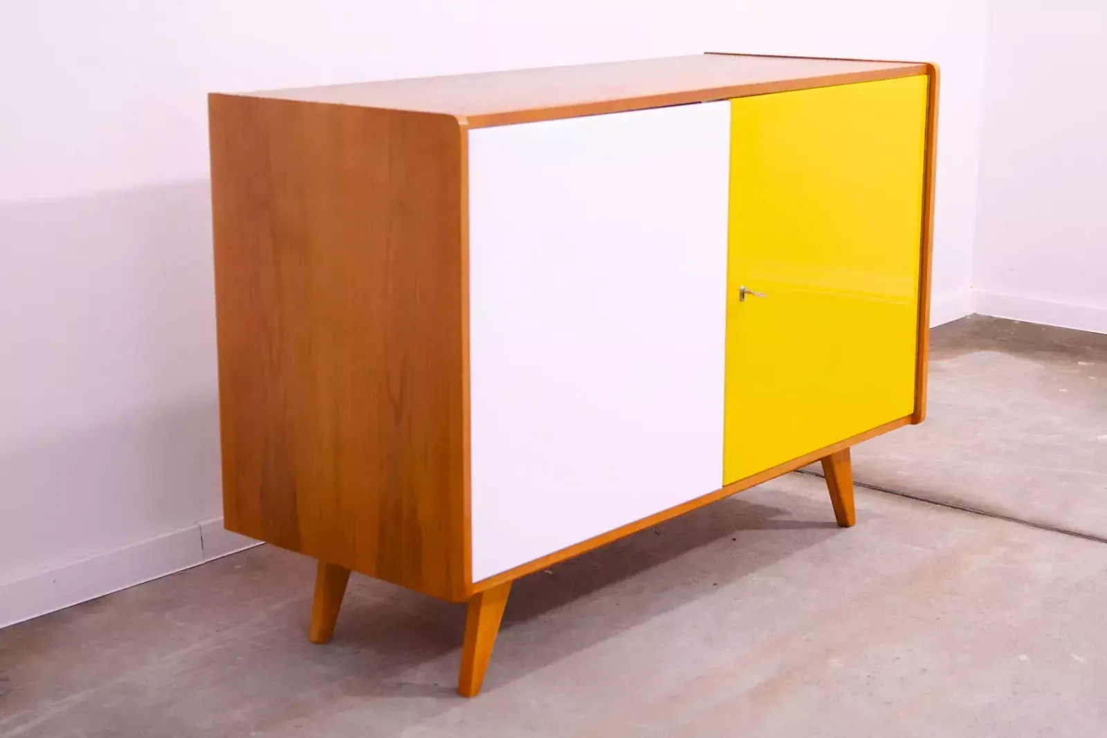 Volledig Gerestaureerd Mid Century Dressoir U 450 Van Jiří Jiroutek, Jaren 1960, Tsjecho Slowakije photo Meubels