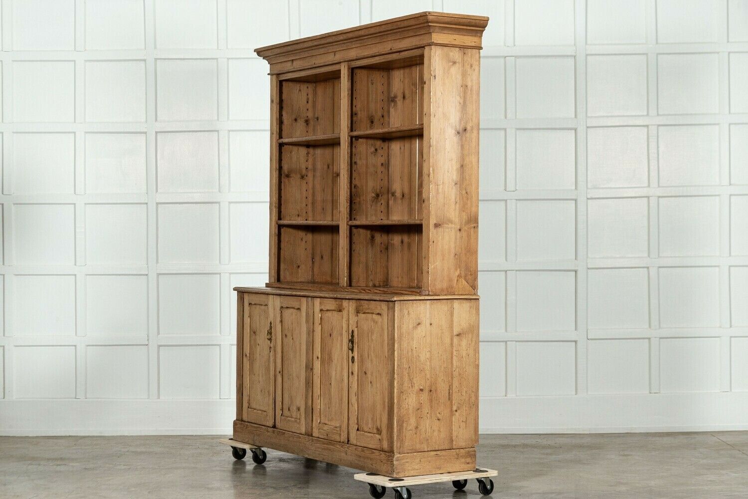 Large 19thc English Pine Bookcase / Dresser photo vinterior