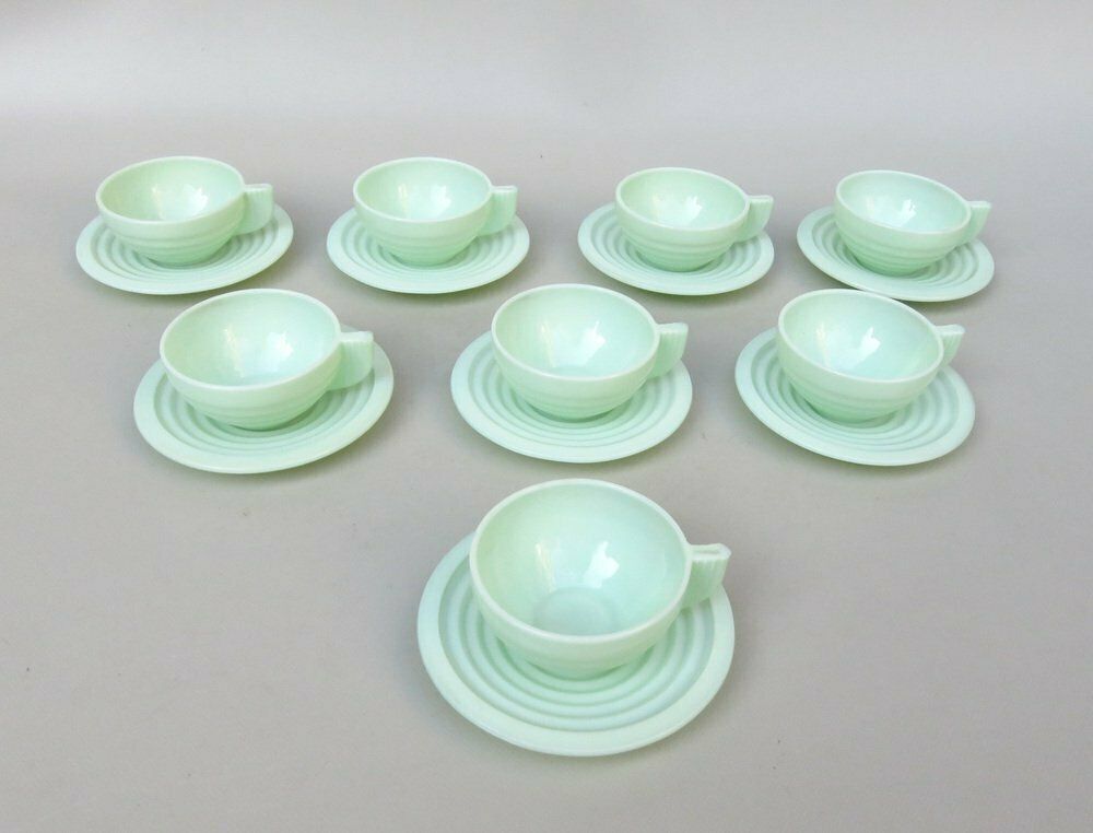 Art Deco Tea Cups And Saucers, 1920s, Set Of 16