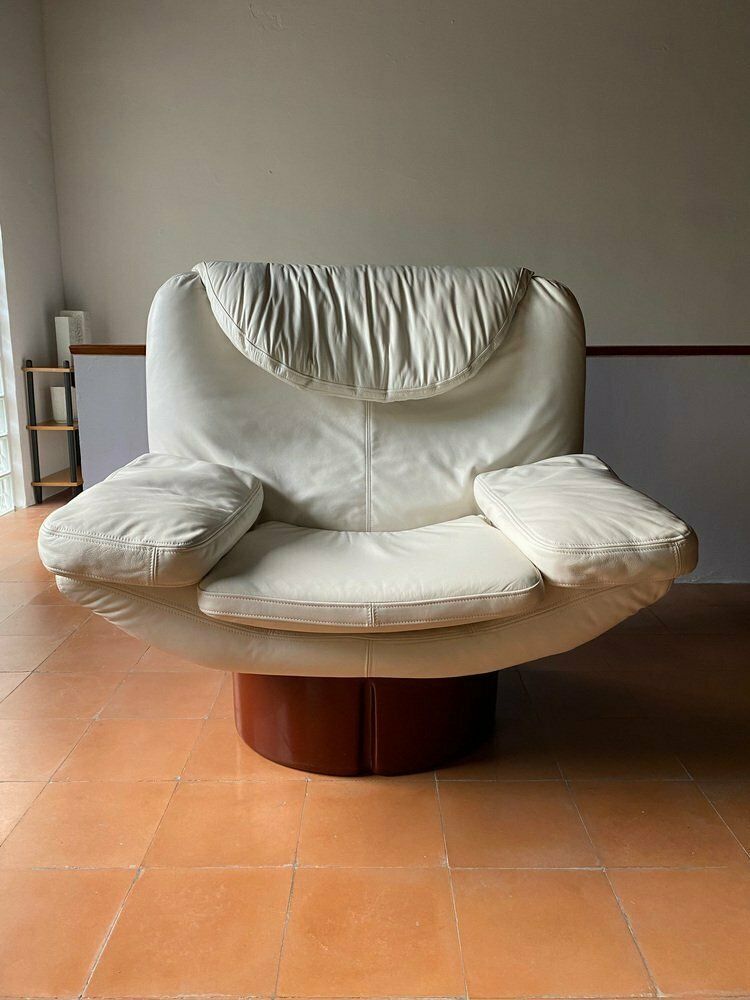 Poltrone Lounge Chair By T. Ammannati & G.P. Vitelli For Comfort, Italy, 1973