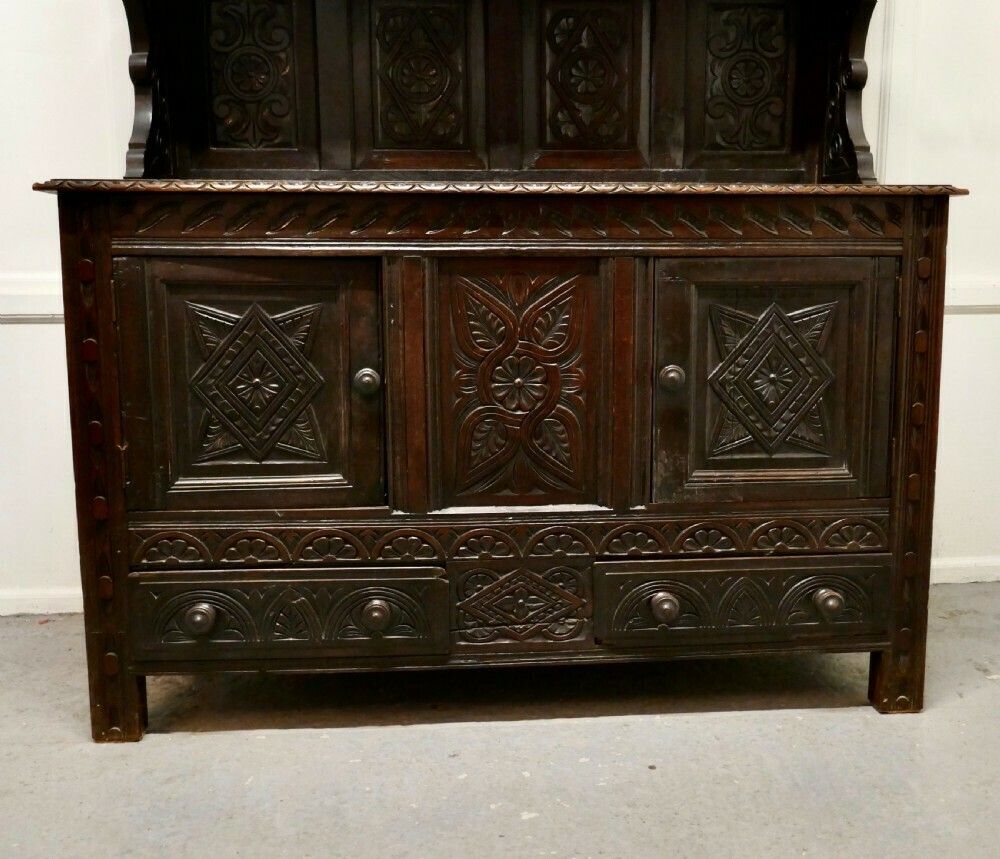 18th Century Carved Oak Dresser With Kings photo buy