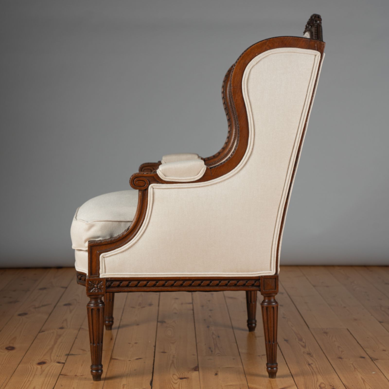 Large 19th Century French Carved Walnut Bergere Upholstered Armchair photo vinterior