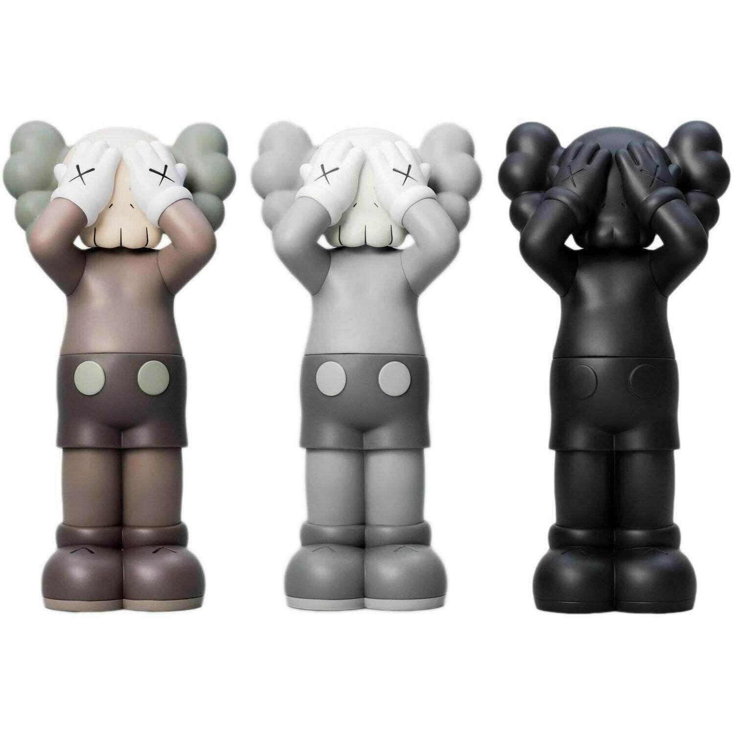 Kaws Holiday Uk   Complete Set Of 3, 2021