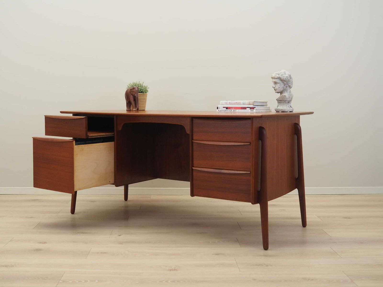 Teak Desk, Danish Design, 1960s, Designer: Svend Age Madsen photo Furniture