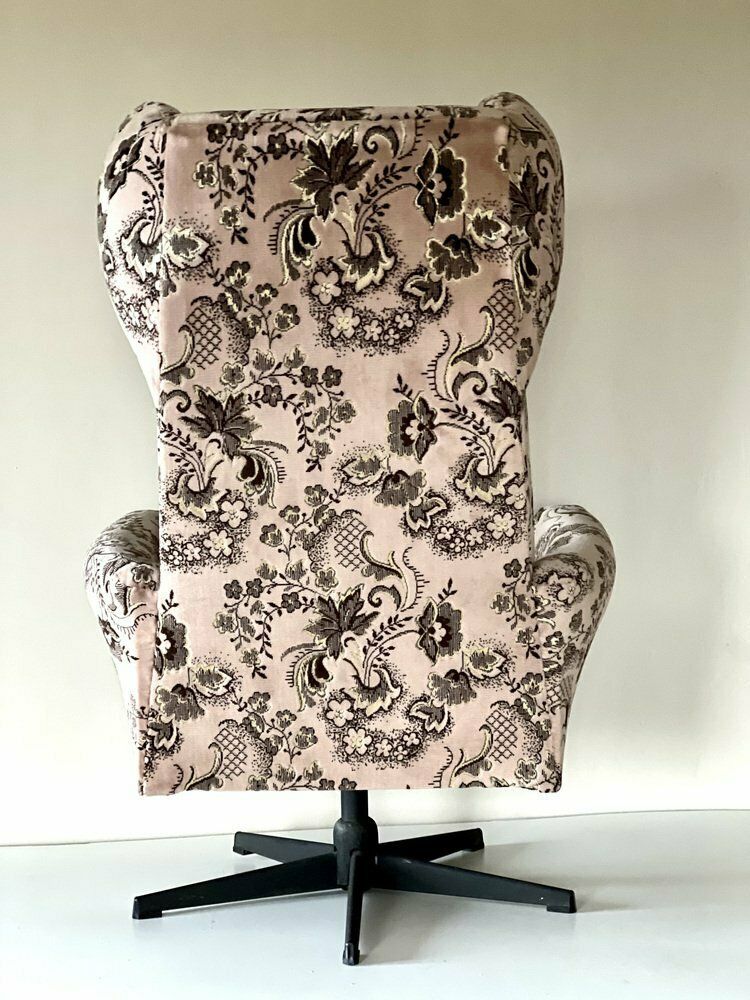 Swivel Wing Chair, Czechoslovakia, 1970s photo vinterior