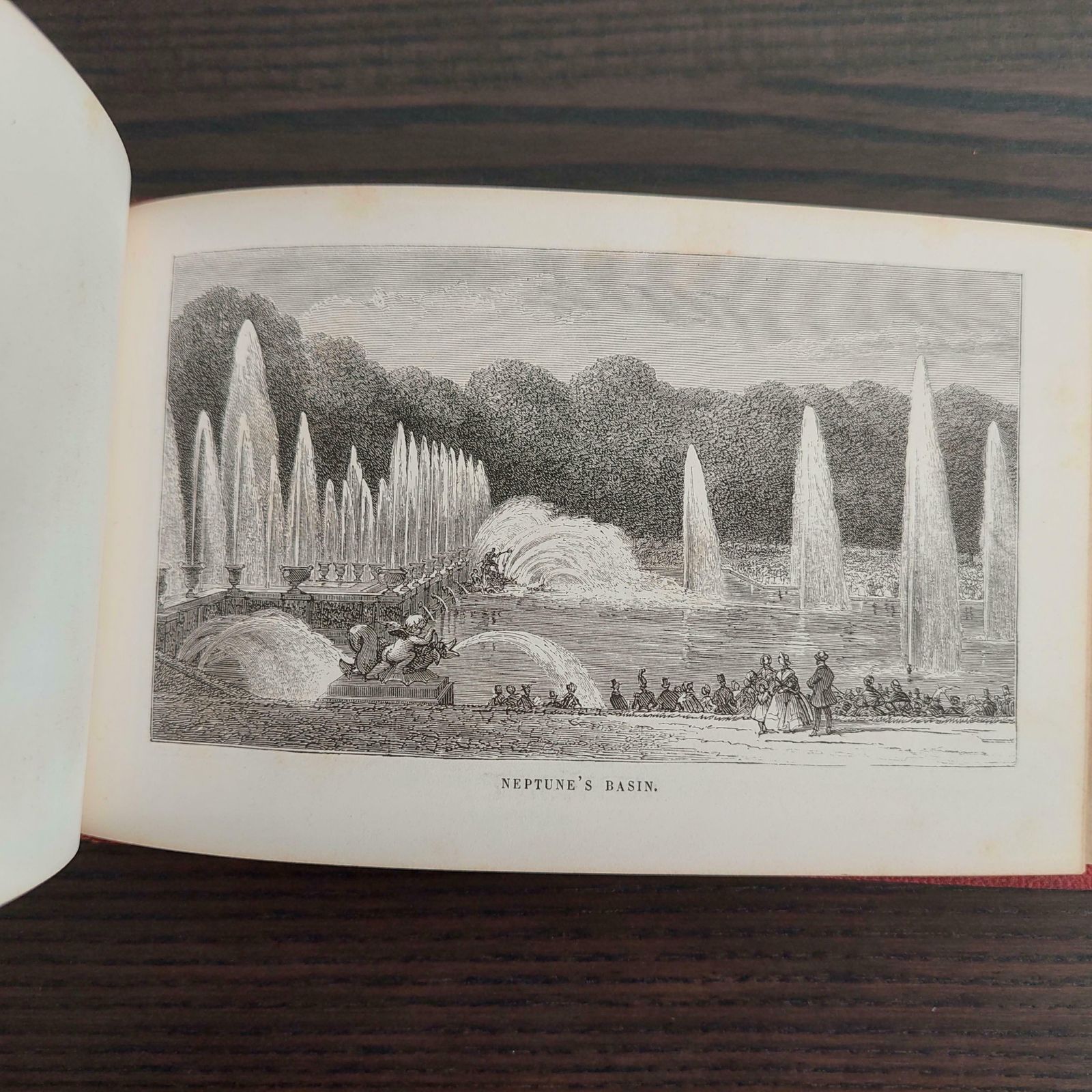 Small Book With 26 Views Of The Palaces And Gardens Of Versailles And Trianon photo Home Decor