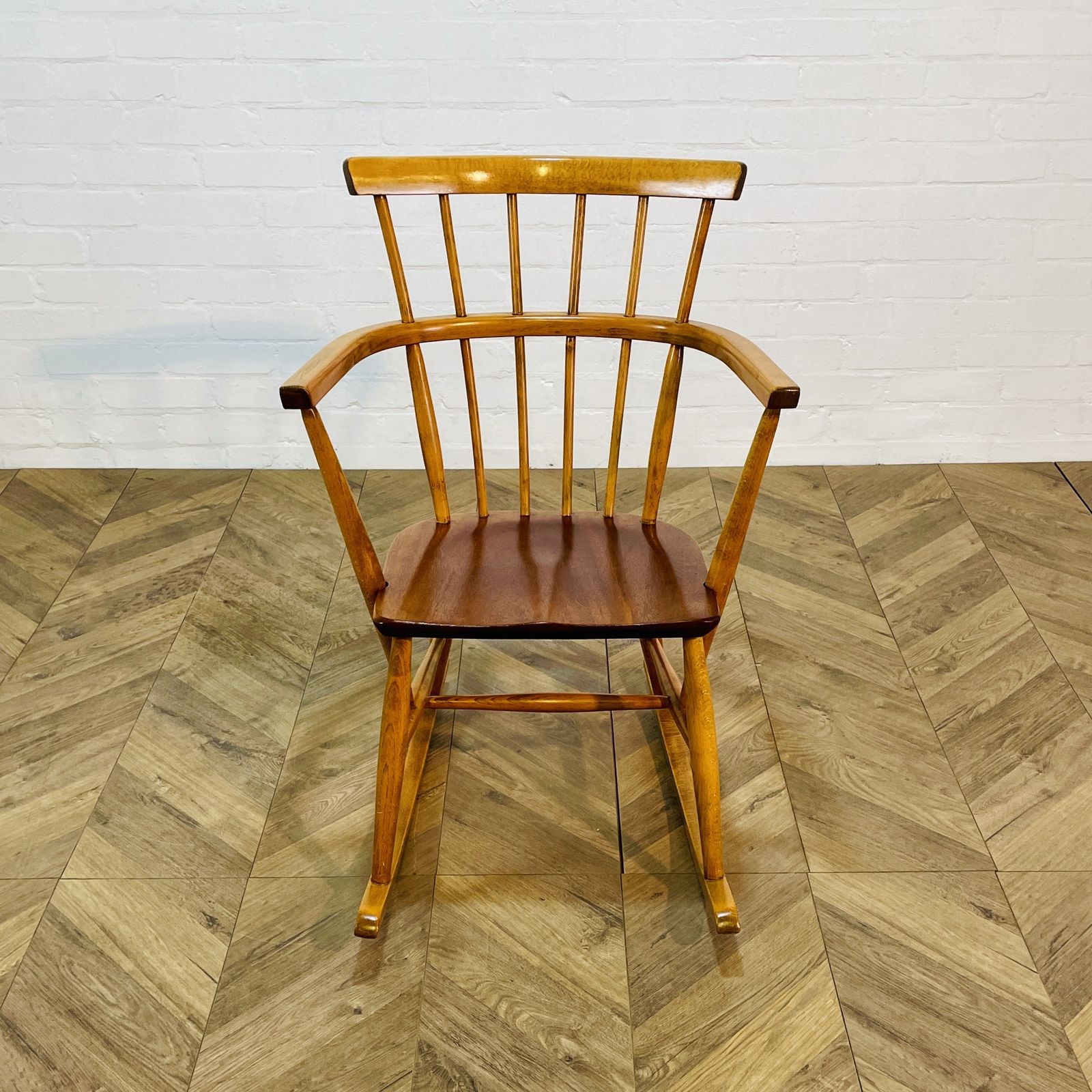 photo vinterior Mid Century Small Rocking Chair, Circa 1960s