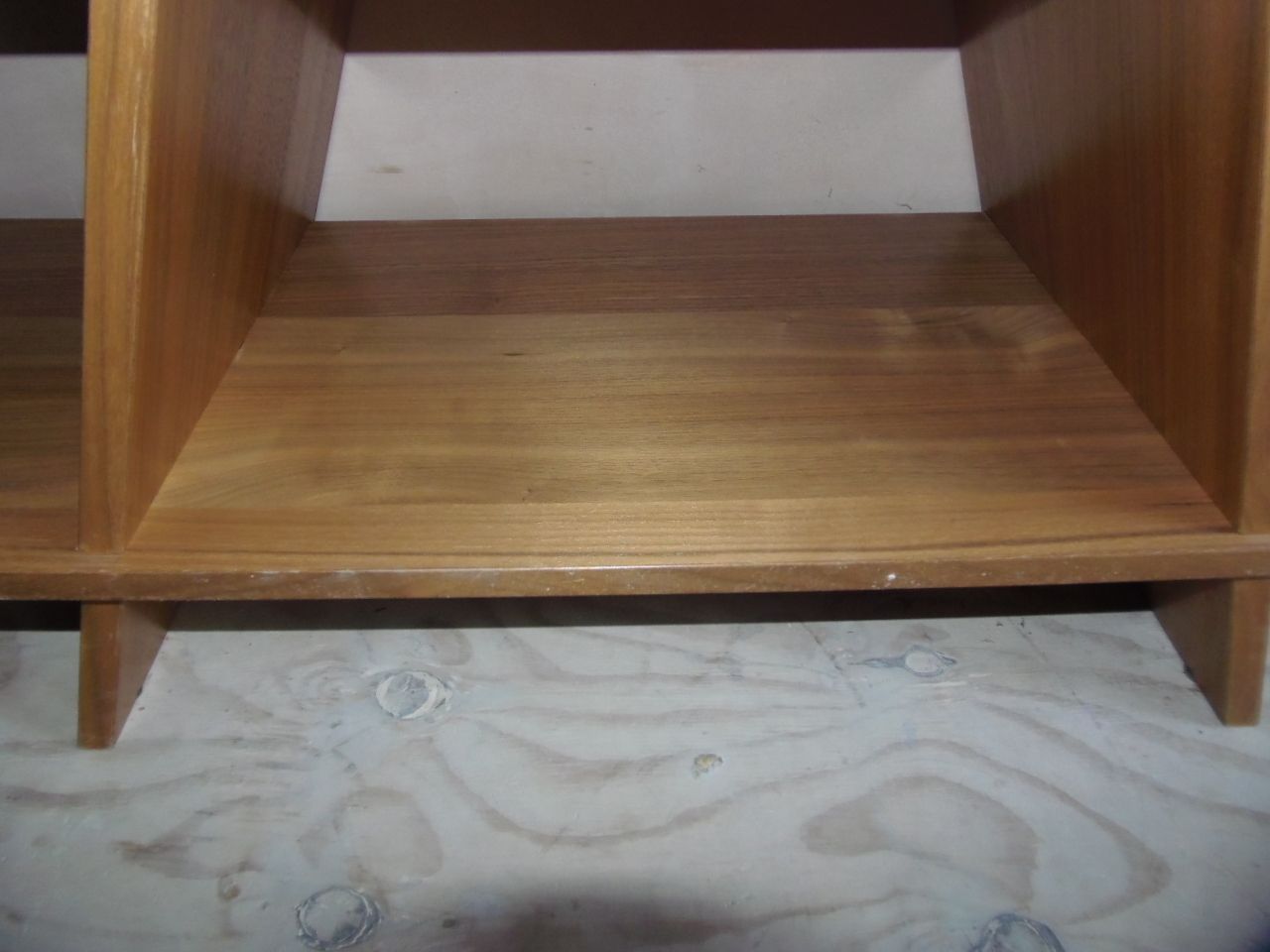 photo vinterior Contemporary Angular Bookshelf / Display Unit .