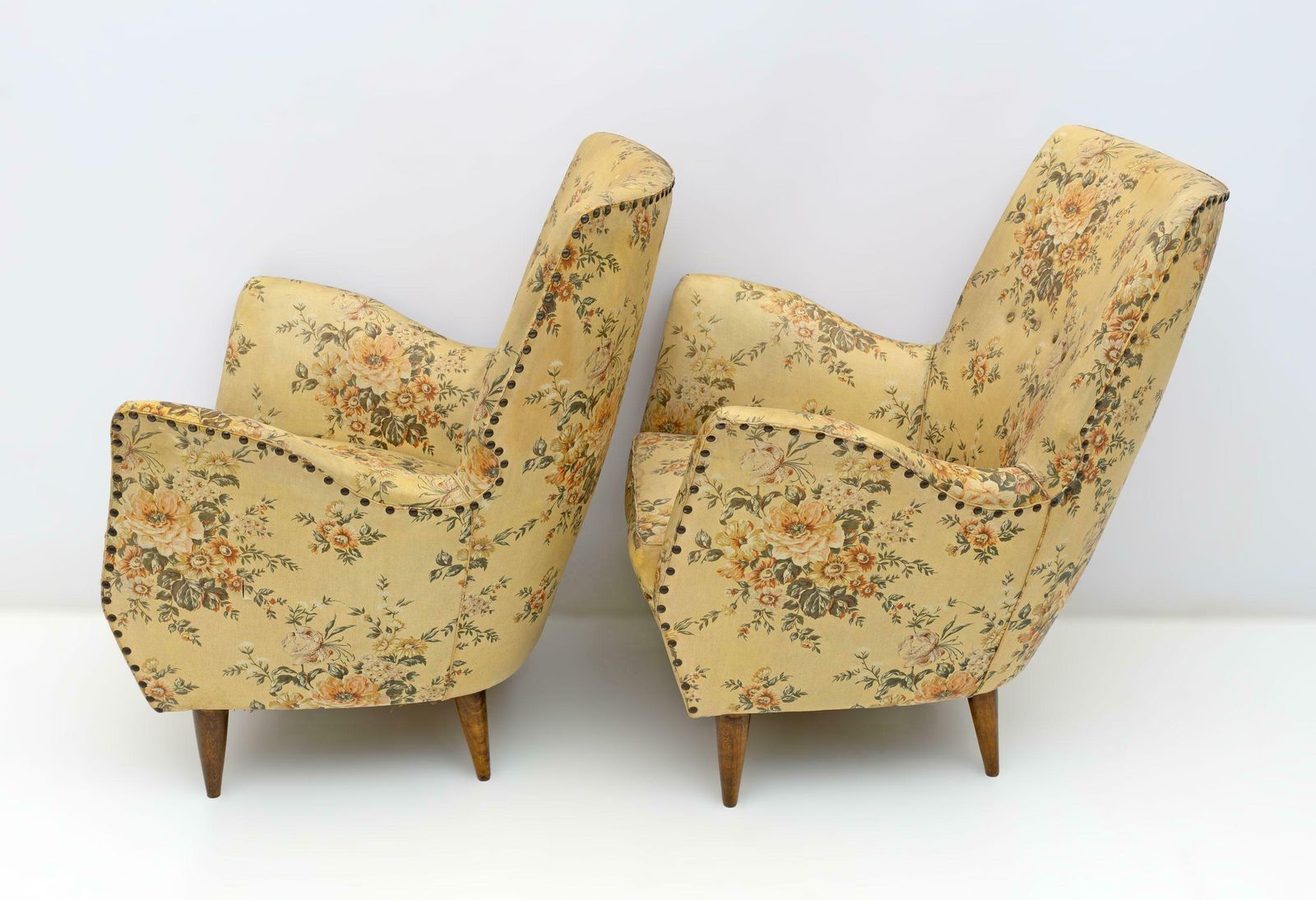 Attributed To Gio Ponti Mid Century Modern Italian Armchairs By Isa, 1950s, Pair photo vintage