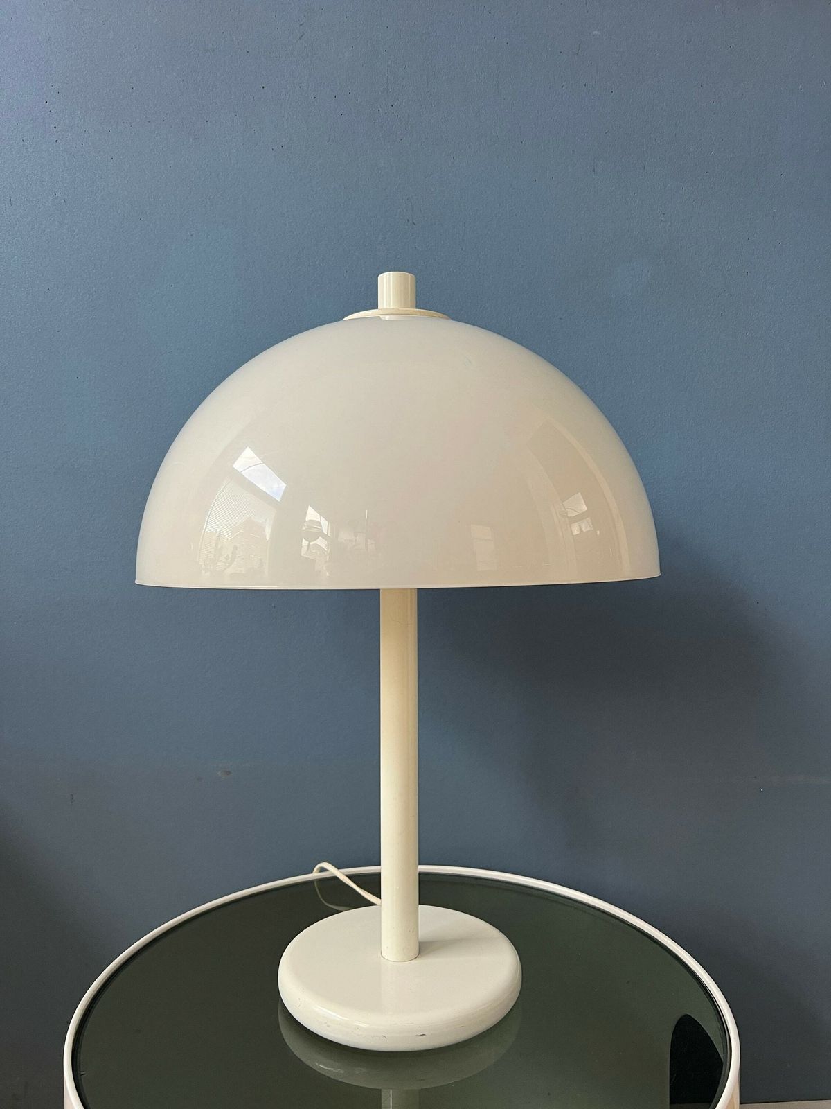 Witte Mid Century Mushroom Dijkstra Tafellamp photo vinterior