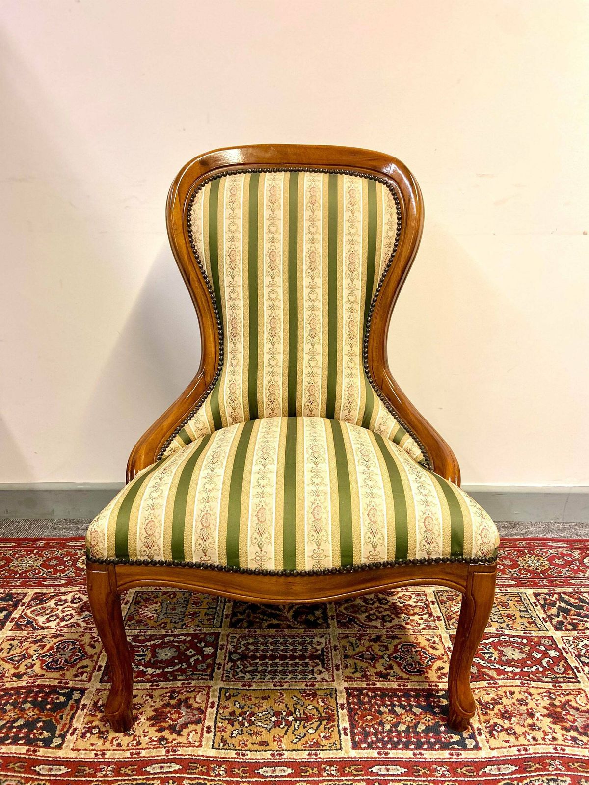 Vintage Regency Style Petite Button Backed Bedroom Vanity Chair / Free Delivery / Made In England C1940 photo vinterior