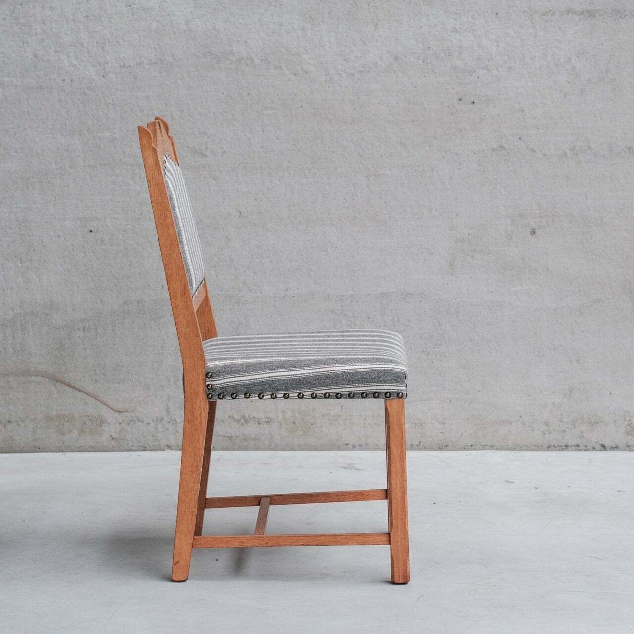 Set Of Six Mid Century Danish Oak Dining Chairs photo Furniture