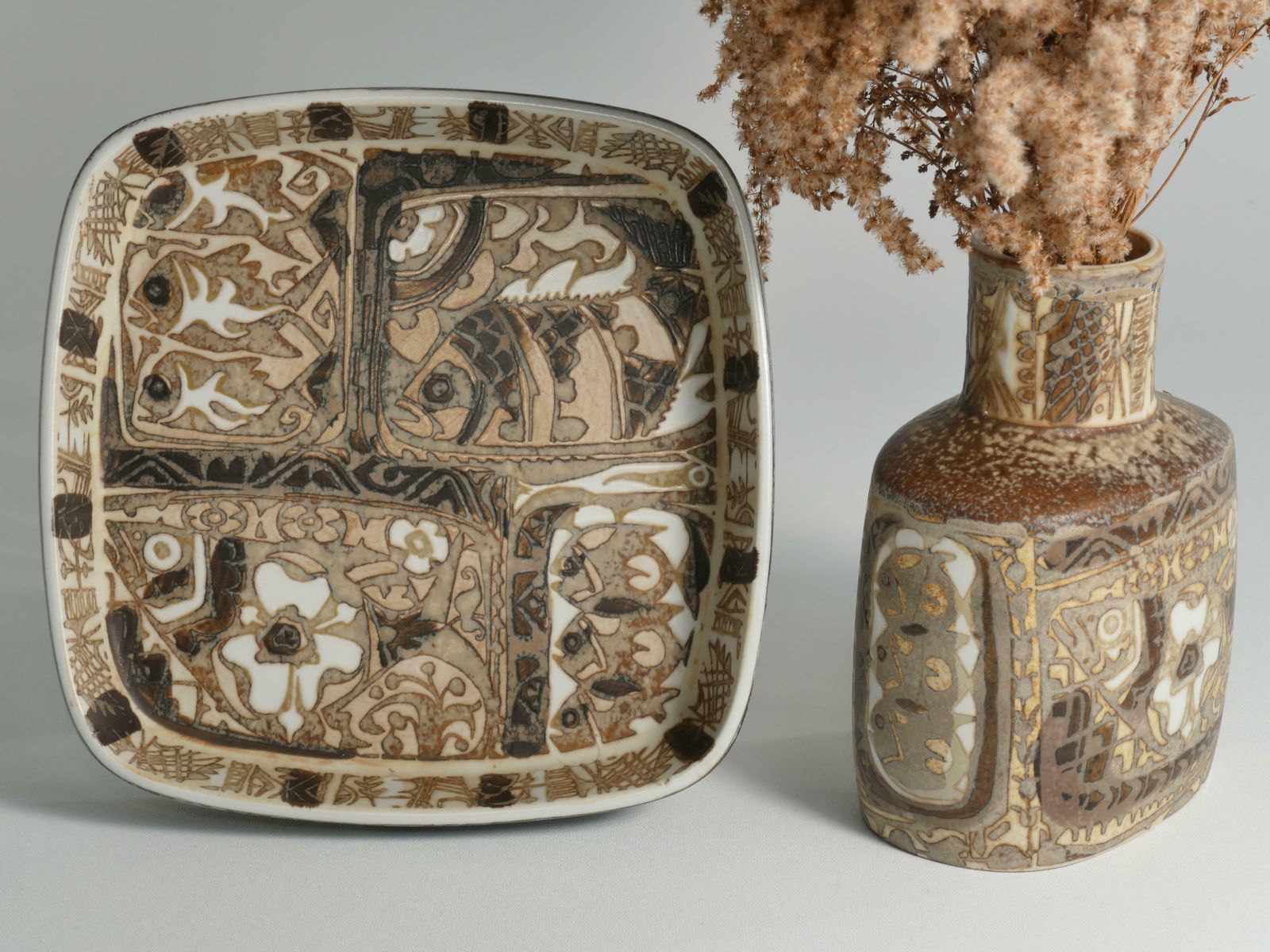 Scandinavian Modern Plate And Vase, Ceramic, "Baca", Fajance, By Nils Thorsson F photo 314.0