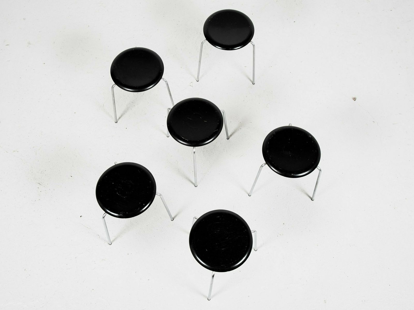 Midcentury Set Of 6 Dot Stools In Black By Arne Jacobsen For Fritz Hansen, 1964 photo furniture