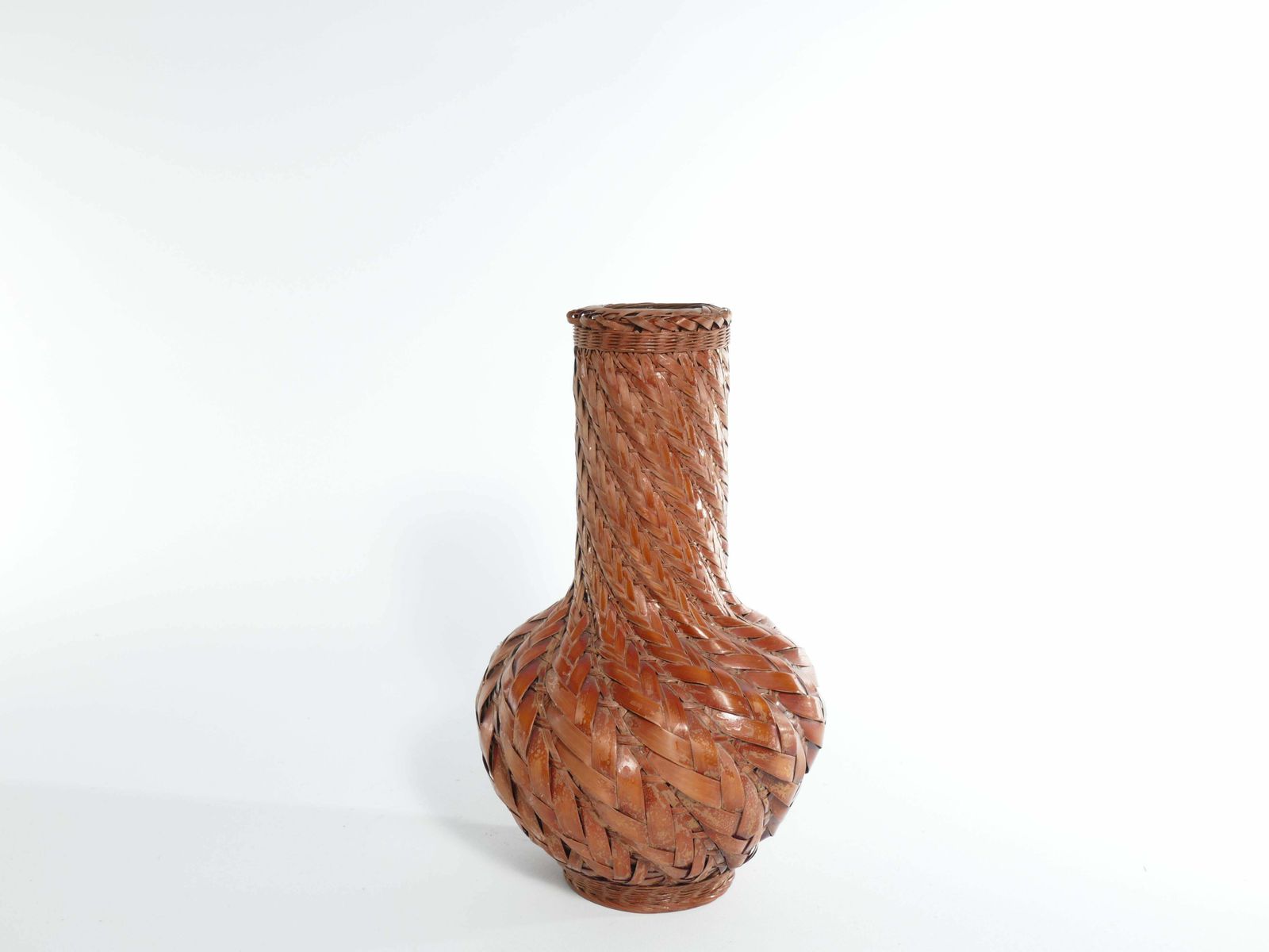 Early 20th Century Taisho/Showa Period Japanese Woven Bamboo Ikebana Vase photo 765.0