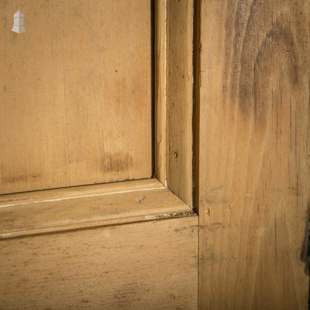 photo vinterior Pine Panelled Door, 6 Moulded Panel Door