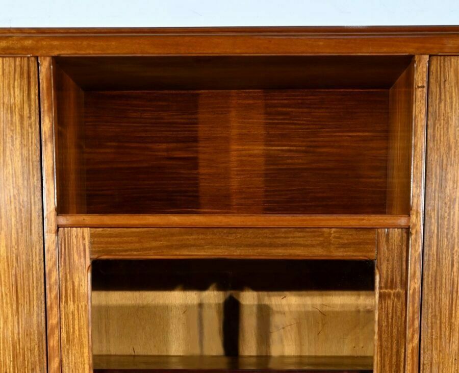 photo vintage Small Library Cabinet In Blond Mahogany, Art Deco – 1940