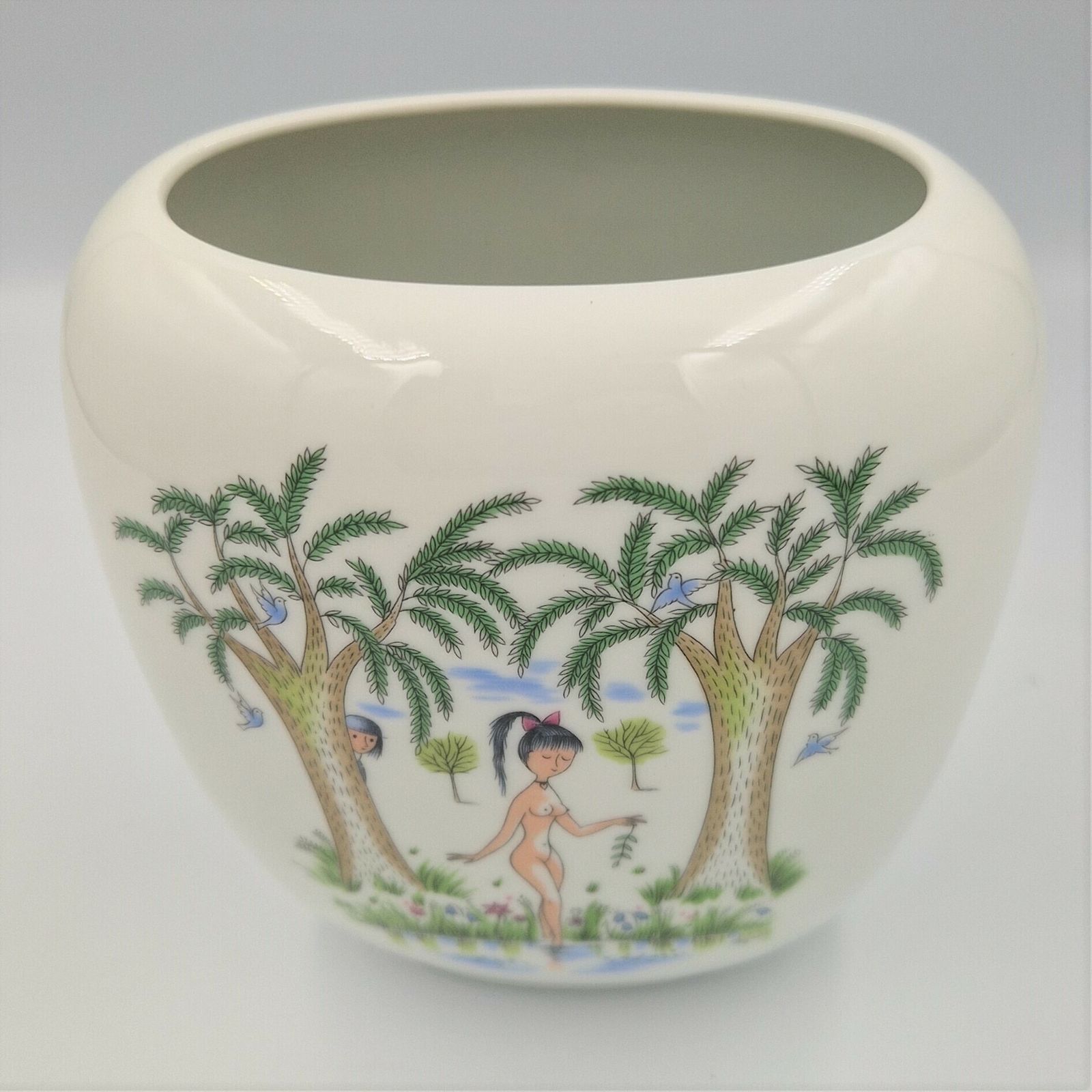 Mid Century Porcelain Vase By Raymon Peynet For Rosenthal. 1950   1959 photo Home Decor