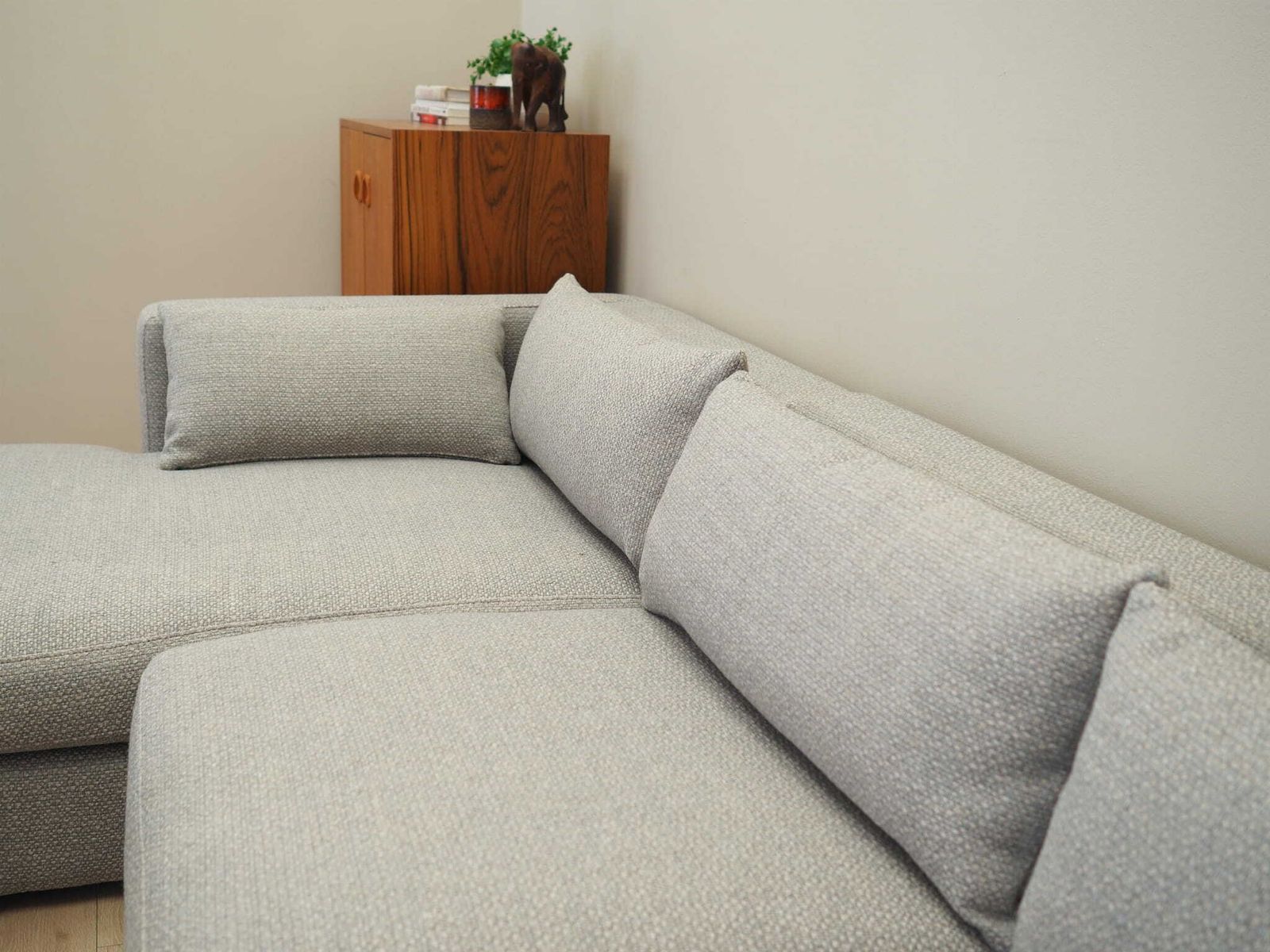 2869.0 Grey Corner Sofa, Scandinavian Design photo