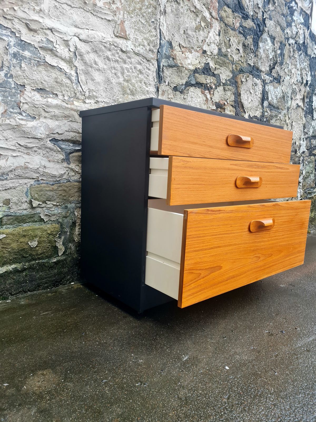 Austinsuite Chest Of Drawers Three Drawer Oak And Black Cabinet Mid Century Furniture photo vinterior