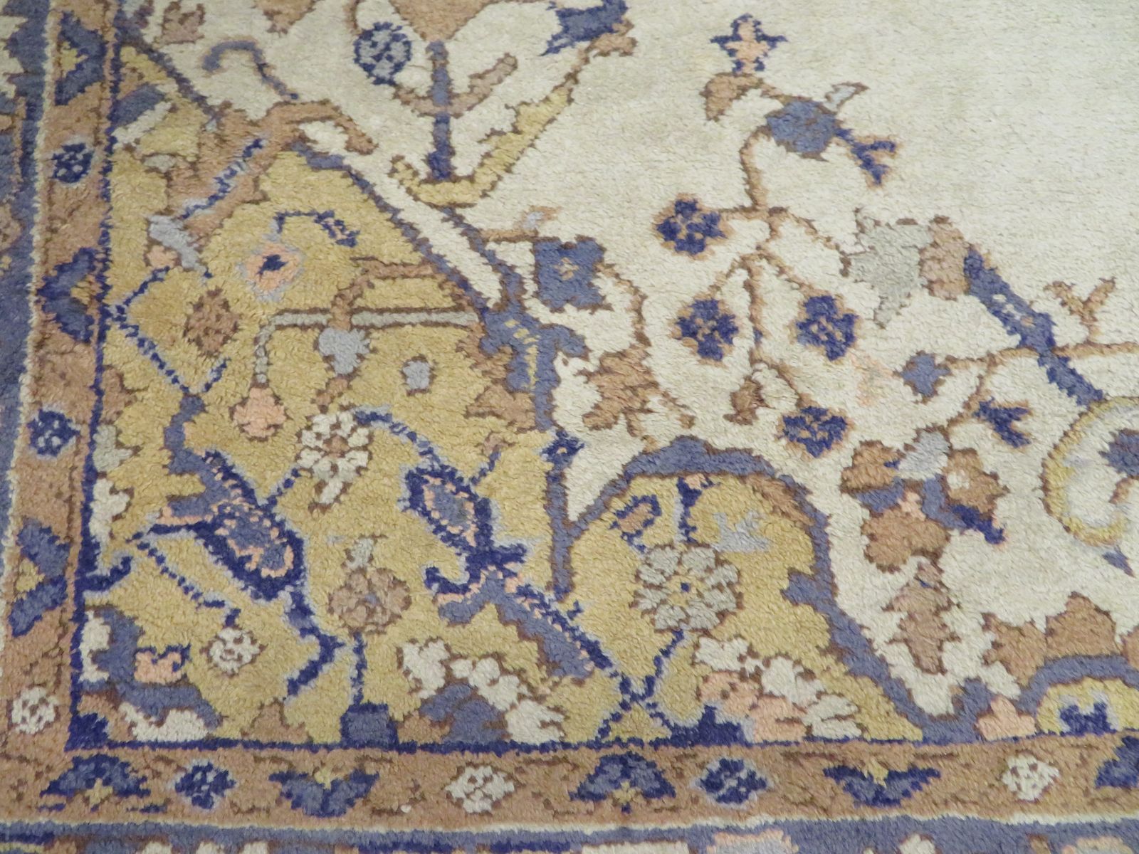 Textiles Antique Ivory Ground Ushak Oushak Carpet With Medallion. 312cm X 276cm. photo