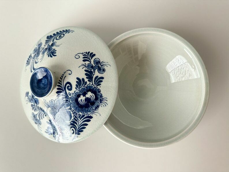 Vintage Delft Blue Hand Painted Box 6.1" Diameter, Pzh  Plateelbakkerij Zuid Holland, Vintage Delftware, Trinket Box, Delft Jewelry Box photo Home Decor
