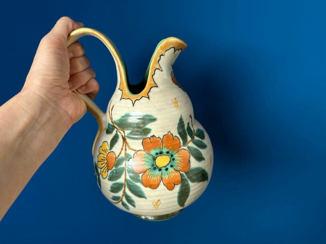Vintage Hand Painted Matte Glaze Jug/Pitcher Vase By Pzh   Plateelbakkerij Zuid Holland, Art Nouveau Gouda Vase photo vinterior