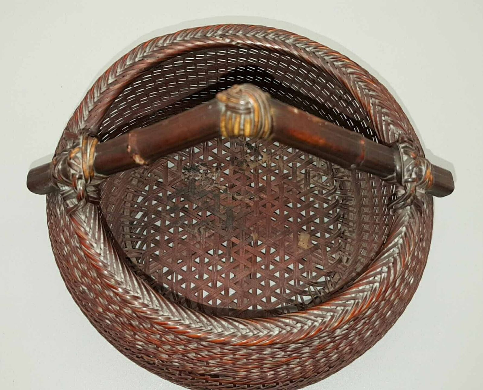 Charming Japanese Showa Bamboo Tea Ceremony Charcoal Basket (Hakosumitori), Signed Shokusai photo furniture