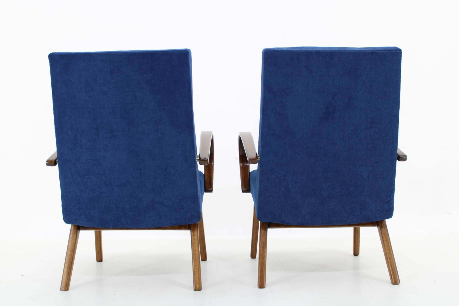 1960s Pair Of Jaroslav Smidek Armchairs For Ton, Czechoslovakia photo vinterior