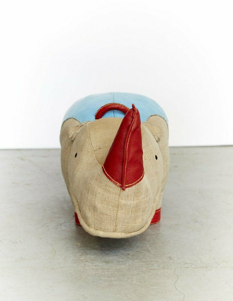 photo for sale Nossy Plucked Animal By Renate Müller For H. Josef Leven Sonneberg, 1960s