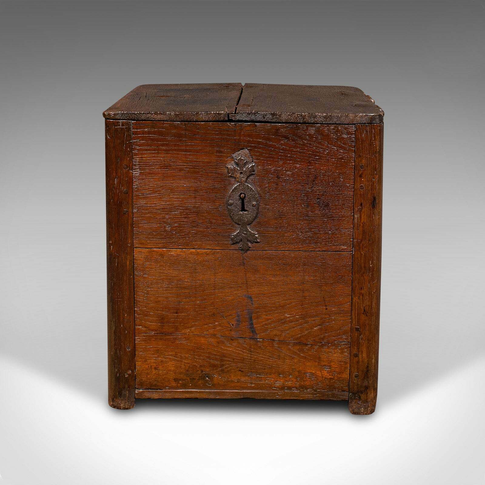 Antique Mail Carriage Strong Box, English, Oak, Security Chest, Early Georgian photo vinterior
