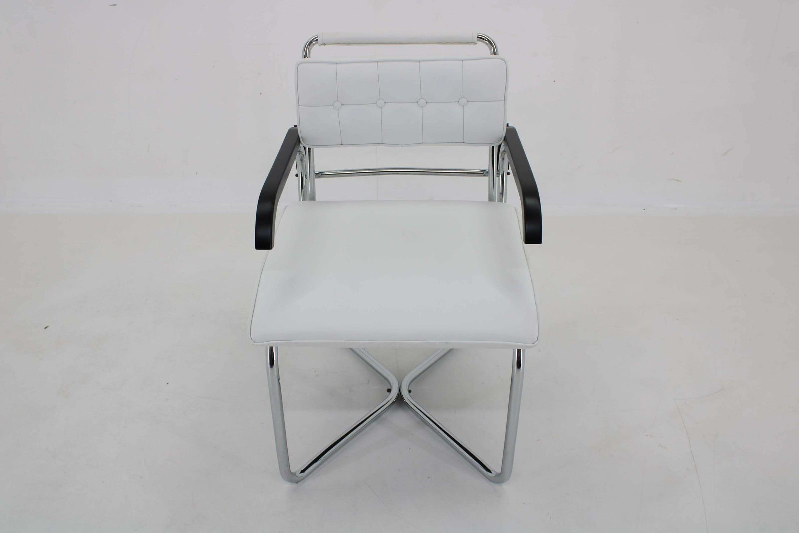 1940s Rare Restored Bauhaus Chrome Plated Adjustable Armchair In White Leather photo Furniture