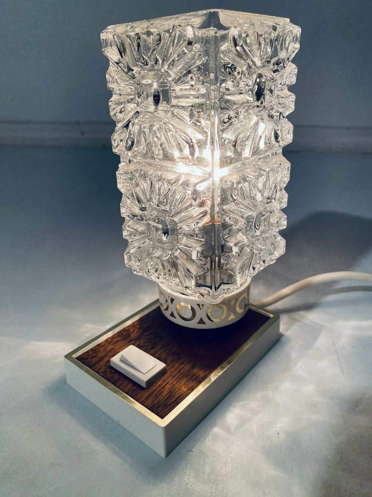 Two Matching 1960s Bedside Table Lamps With Rectangular Frosted Lamp Shades Graewe / Mid Century Vintage Decor photo vintage