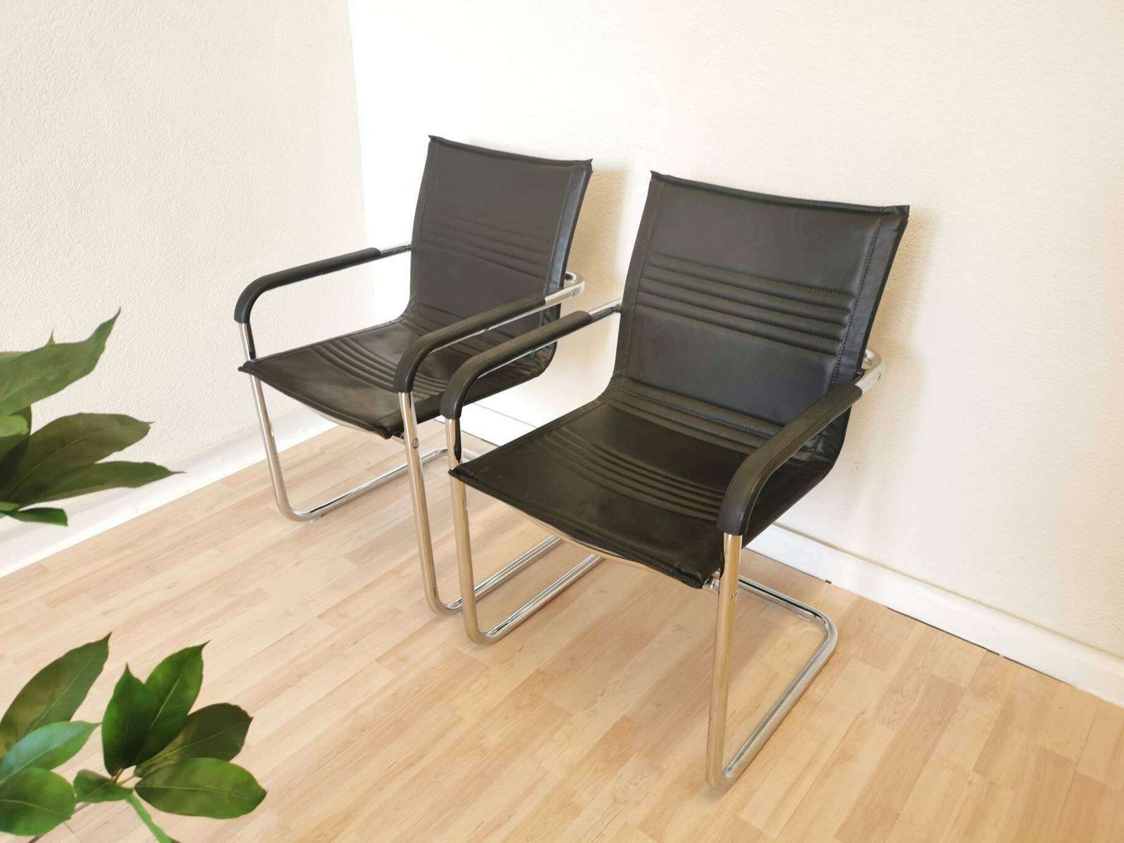 Set Of 2 Rare Vintage Office Chairs / Black Leather Seat / Armrest / Chrome Tubular Base / Mid Century Dining Armchair