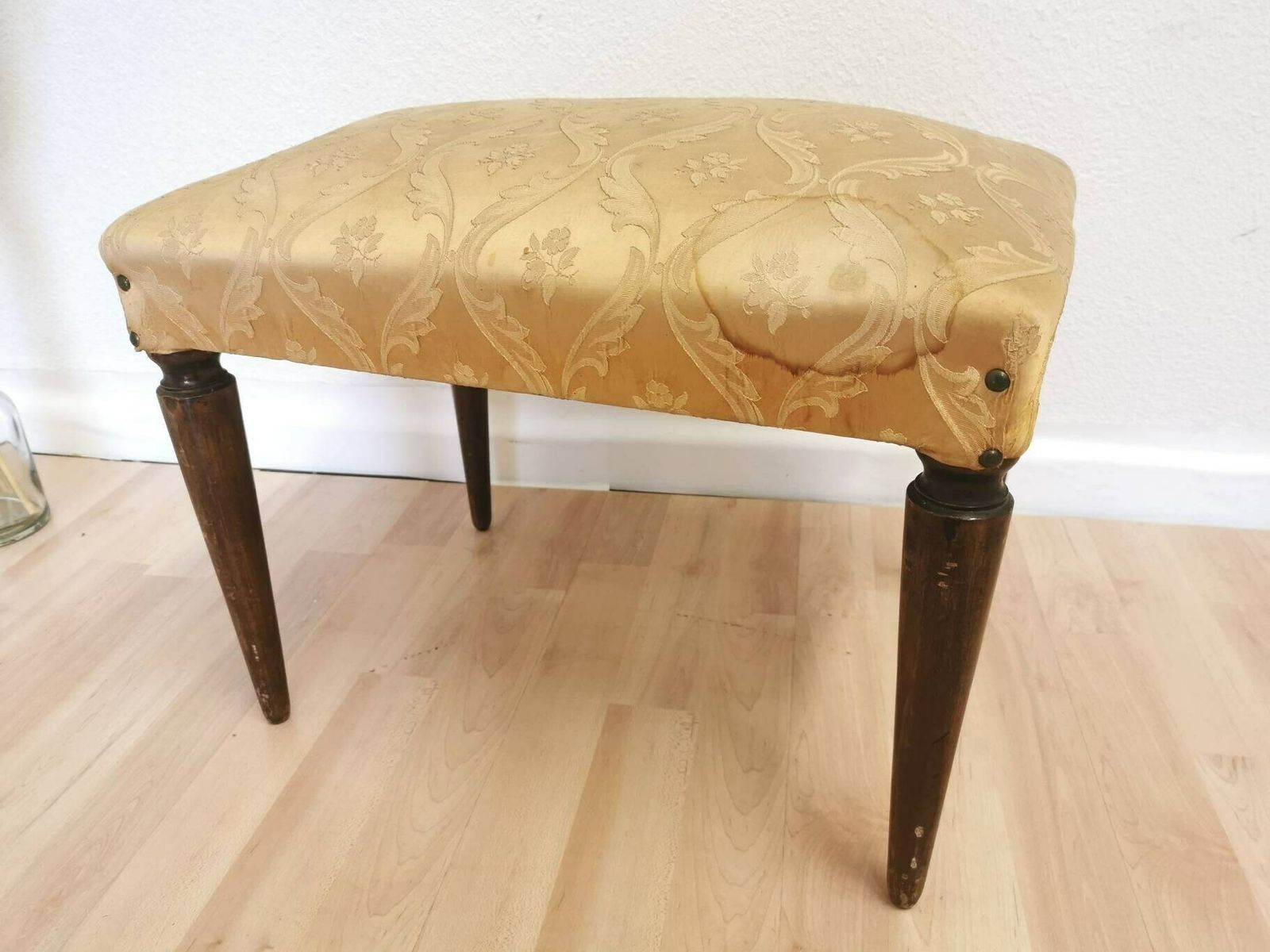 photo furniture Vintage Foot Stool With Wooden Legs And Cushioned Seat In Gold Yellow Fabric / Mid Century Elegenat Ottoman Tabure / 1970s / Stained