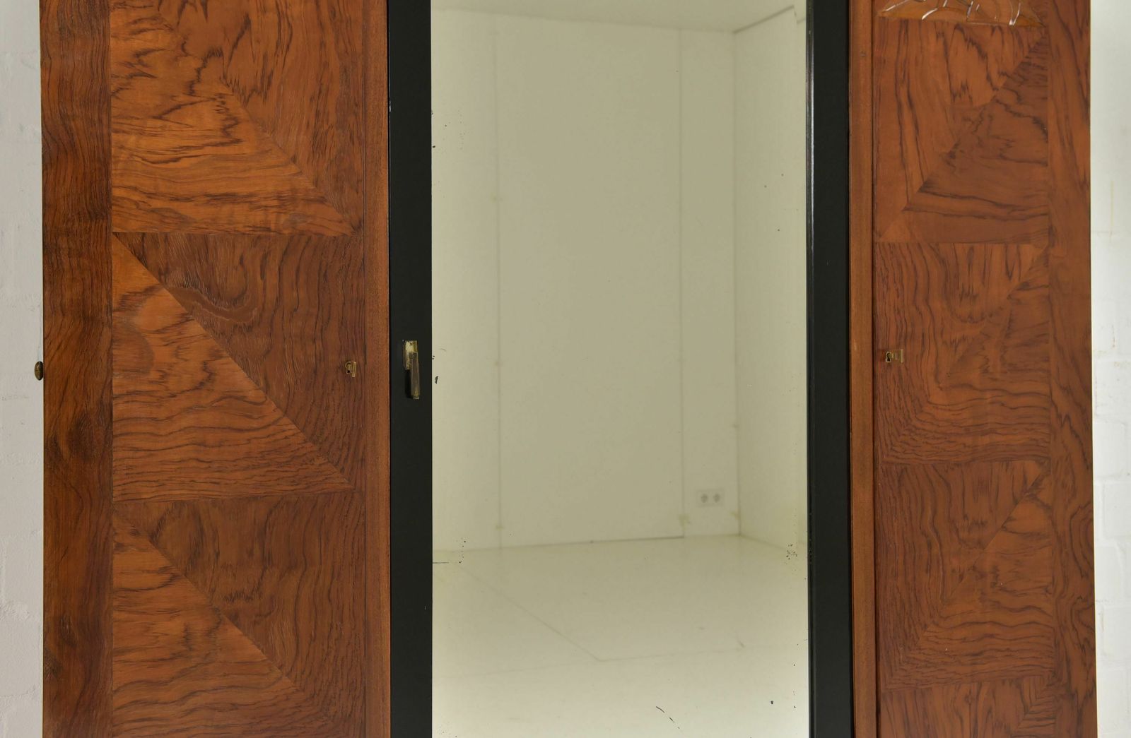 photo furniture Antique! Wardrobe Restored Art Deco Around 1930 Mahogany Hall Cupboard