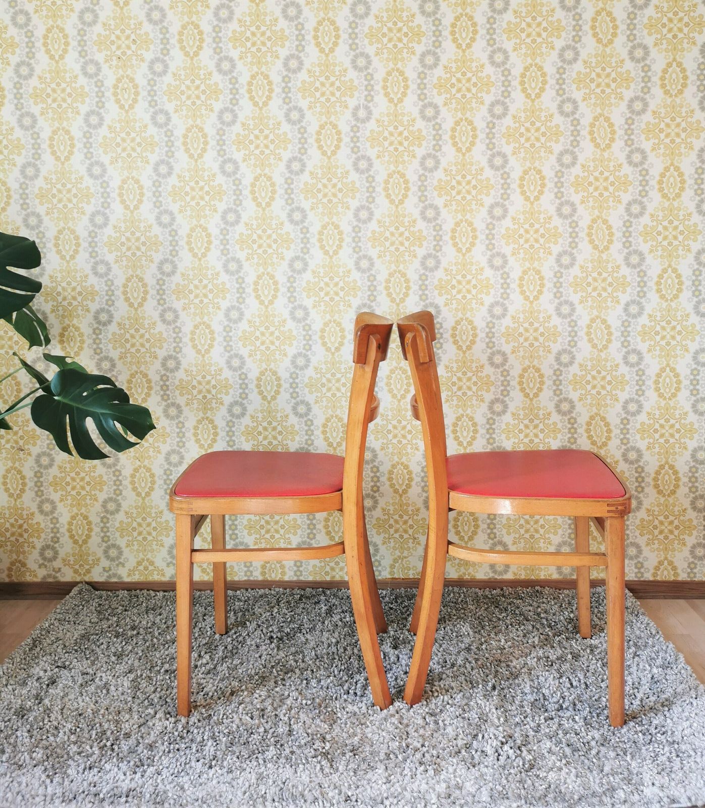 Set Of 2 Vintage Wooden Chairs Made In Yugoslavia 1960s By Stol Kamnik Factory / Mid Century Dining Chairs / Red Leather Seats / Solid photo vinterior